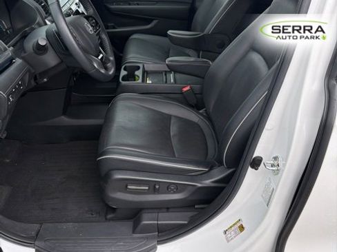 Certified 2023 Honda Odyssey Elite image 5