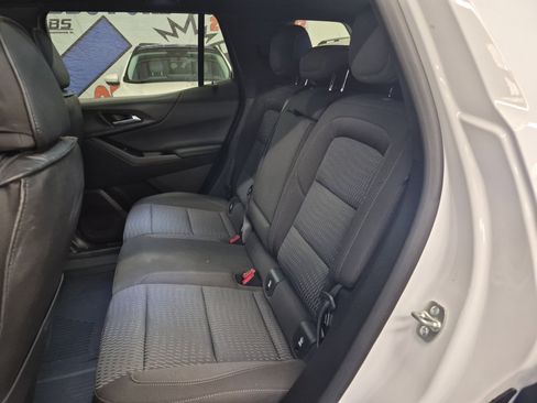 Used 2026 Chevrolet Equinox LT w/ Safety and Technology Package image 14