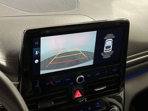 Used 2022 Hyundai Ioniq Limited image 17