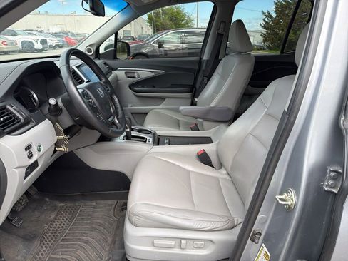 Used 2017 Honda Ridgeline RTL-T image 10