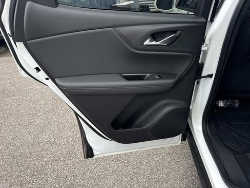 Used 2020 Chevrolet Blazer LT FWD image 16