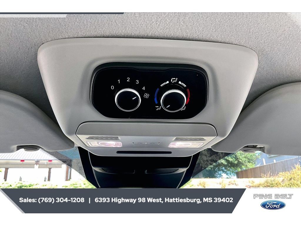 Used 2022 Ford Transit 350 XLT RWD image 24