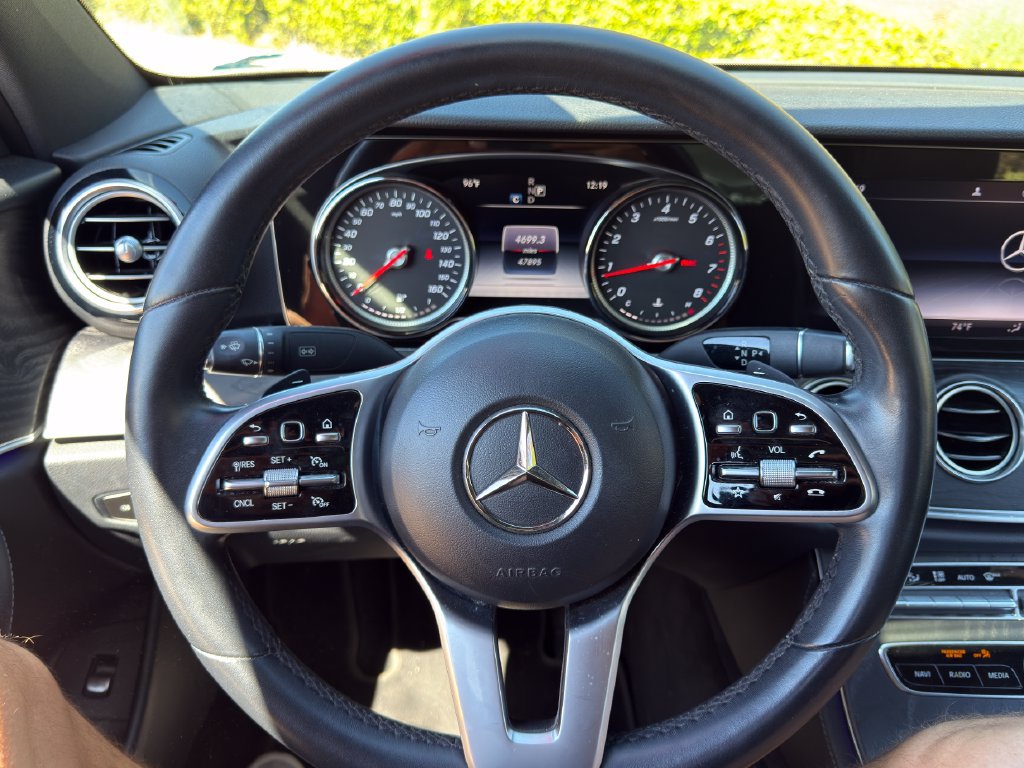 Used 2019 Mercedes-Benz E 300 image 13