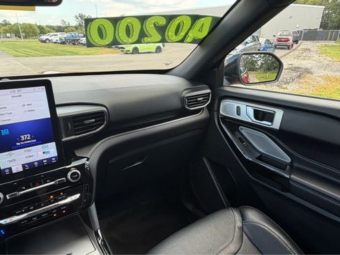 Used 2023 Ford Explorer ST w/ Equipment Group 401A AWD/4WD image 30