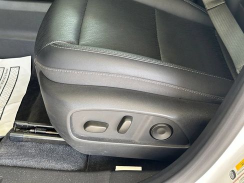 Used 2025 Chevrolet Equinox LT w/ Convenience Package II AWD/4WD image 14
