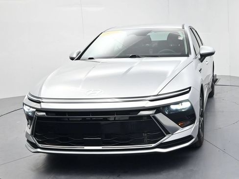 Used 2025 Hyundai Sonata SEL FWD image 3