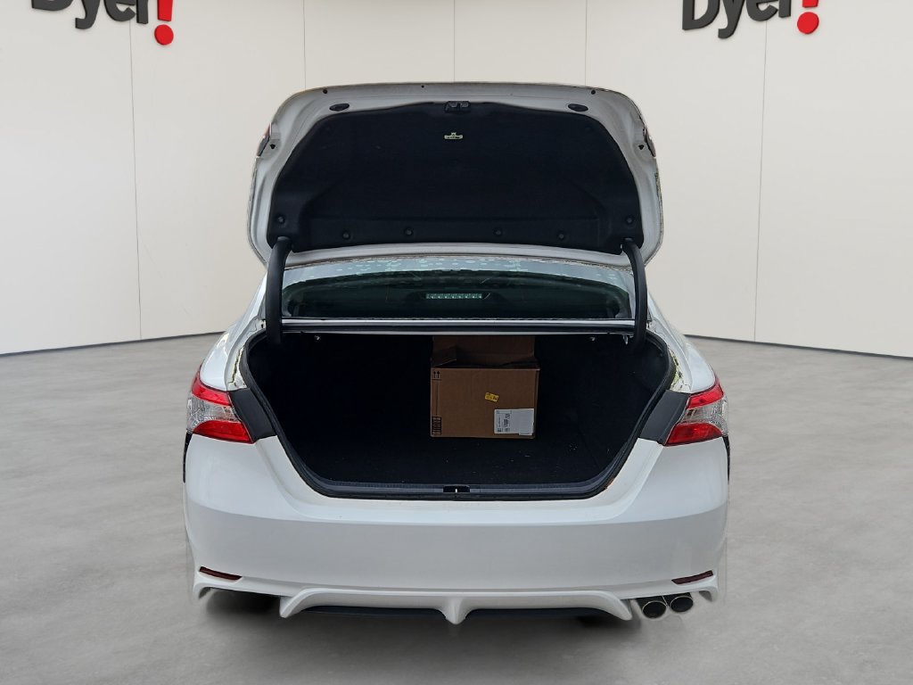 Used 2020 Toyota Camry SE FWD image 18
