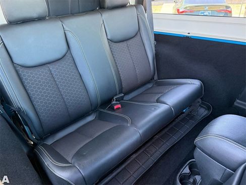 Used 2017 Jeep Wrangler Freedom Edition image 24