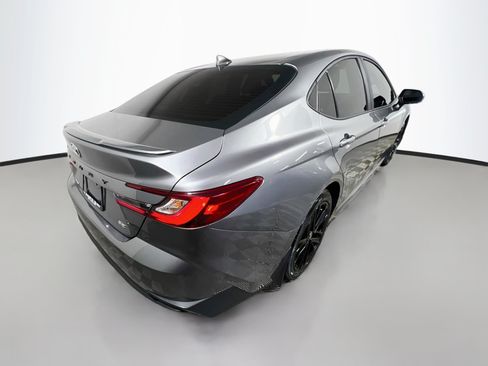 Used 2025 Toyota Camry SE FWD image 4