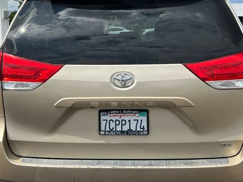Used 2014 Toyota Sienna XLE FWD image 19