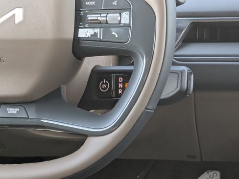 New 2026 Kia EV9 GT-Line image 22