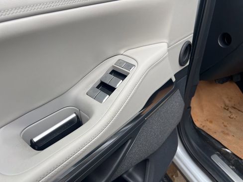 New 2026 Lincoln Navigator Reserve AWD/4WD image 16