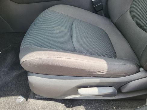 Used 2025 Toyota RAV4 LE FWD image 29