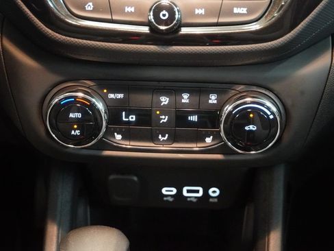 Used 2023 Chevrolet TrailBlazer LT w/ Convenience Package AWD/4WD image 20