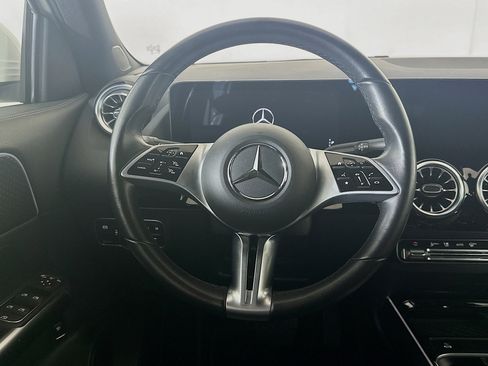 Used 2025 Mercedes-Benz GLA 250 image 18