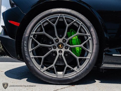 Used 2022 Lamborghini Huracan EVO image 37