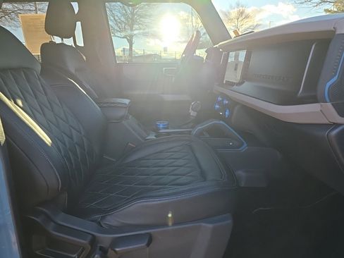 Used 2021 Ford Bronco Wildtrak image 23