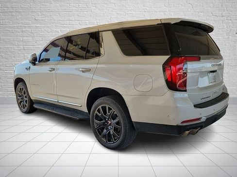 Used 2025 GMC Yukon Denali w/ Advanced Technology Package AWD/4WD image 2