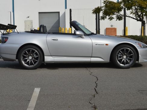 Used 2005 Honda S2000 Convertible 2D image 27