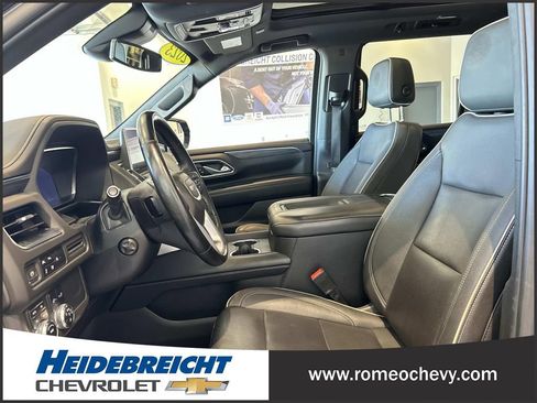 Used 2023 GMC Yukon SLT w/ SLT Premium Package AWD/4WD image 13