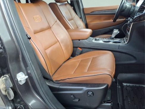 Used 2021 Jeep Grand Cherokee Overland image 17