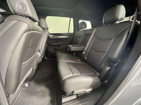 Used 2025 Cadillac XT6 Luxury image 26