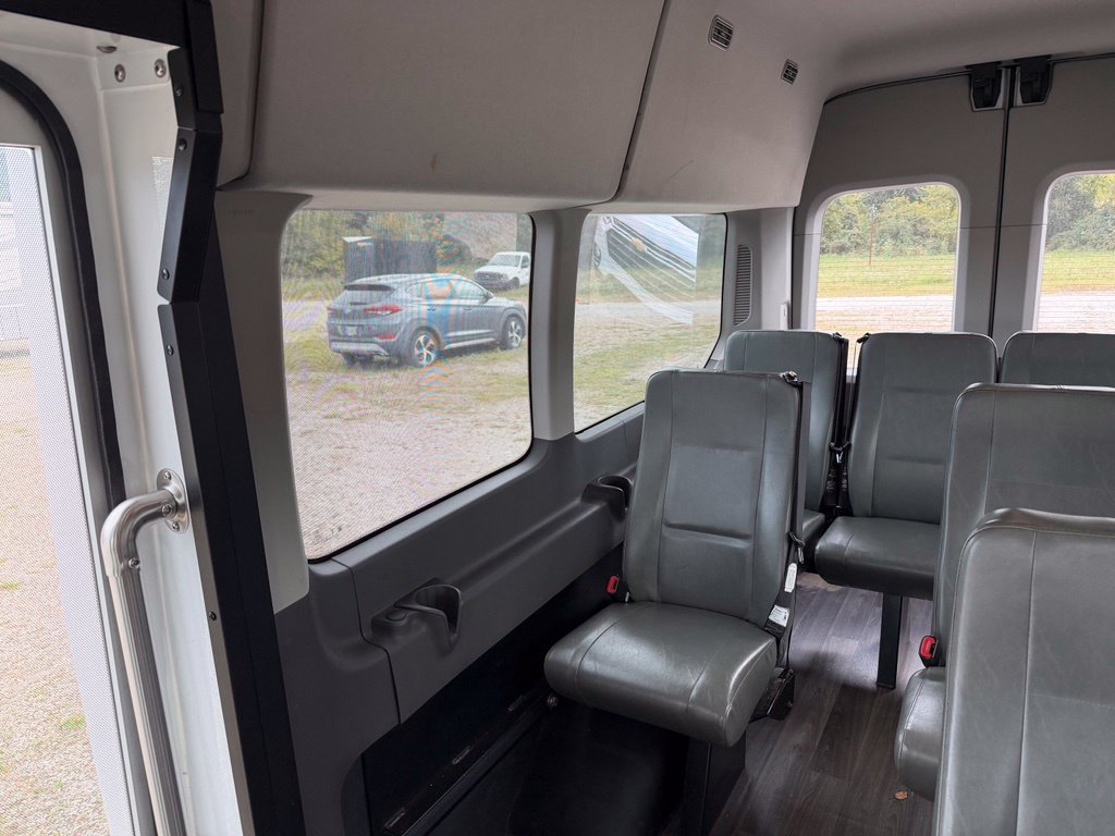 Certified 2023 Ford Transit 350 XL AWD/4WD image 6