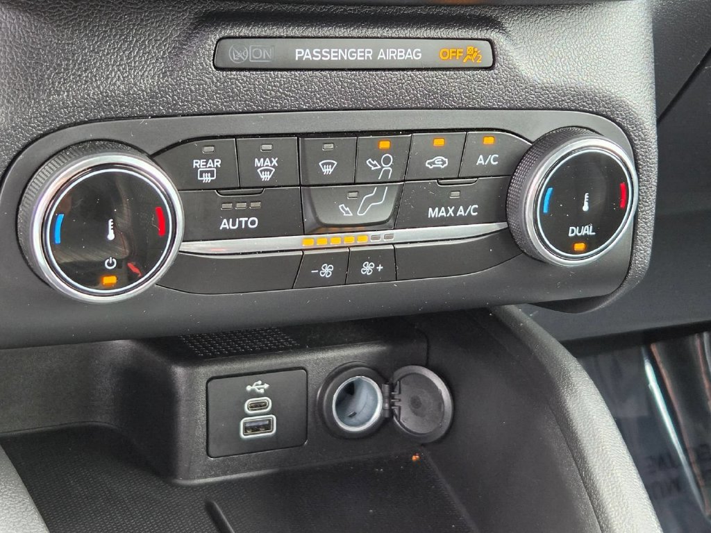 Used 2025 Ford Escape ST-Line AWD/4WD image 22