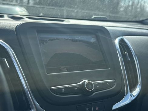 Used 2022 Chevrolet Equinox LT AWD/4WD image 17
