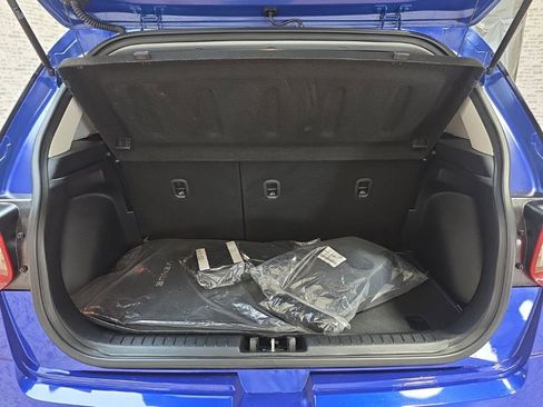 Used 2025 Hyundai Venue SEL image 12