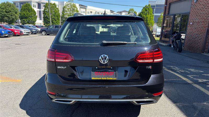 Used 2018 Volkswagen Golf SportWagen FWD image 10