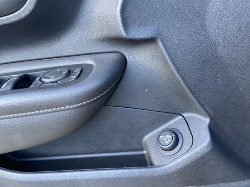 Used 2022 GMC Terrain SLT w/ LPO, Floor Liner Package image 46