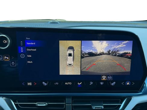 New 2026 Chevrolet Equinox EV LT image 15