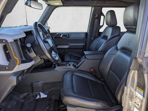 Used 2022 Ford Bronco Badlands w/ Sasquatch Package image 16