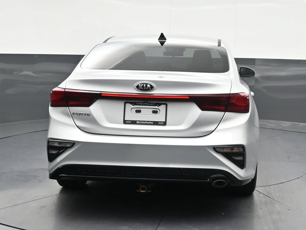Used 2020 Kia Forte LXS FWD image 4