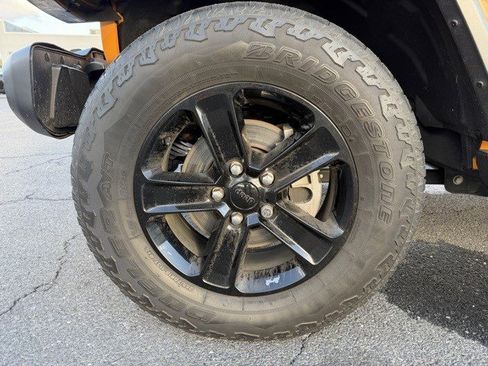 Certified 2021 Jeep Wrangler Unlimited Sahara image 23