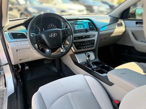 Used 2017 Hyundai Sonata SE image 17