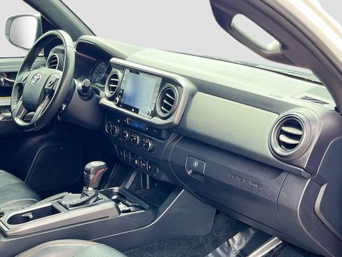 Used 2020 Toyota Tacoma TRD Pro AWD/4WD image 30