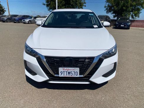 Used 2022 Nissan Sentra SV FWD image 3