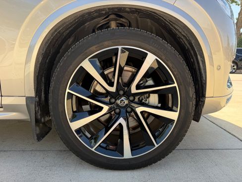Certified 2023 Volvo XC90 B6 Plus AWD/4WD image 9