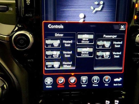 Used 2021 RAM 1500 Laramie w/ Sport Appearance Package AWD/4WD image 18