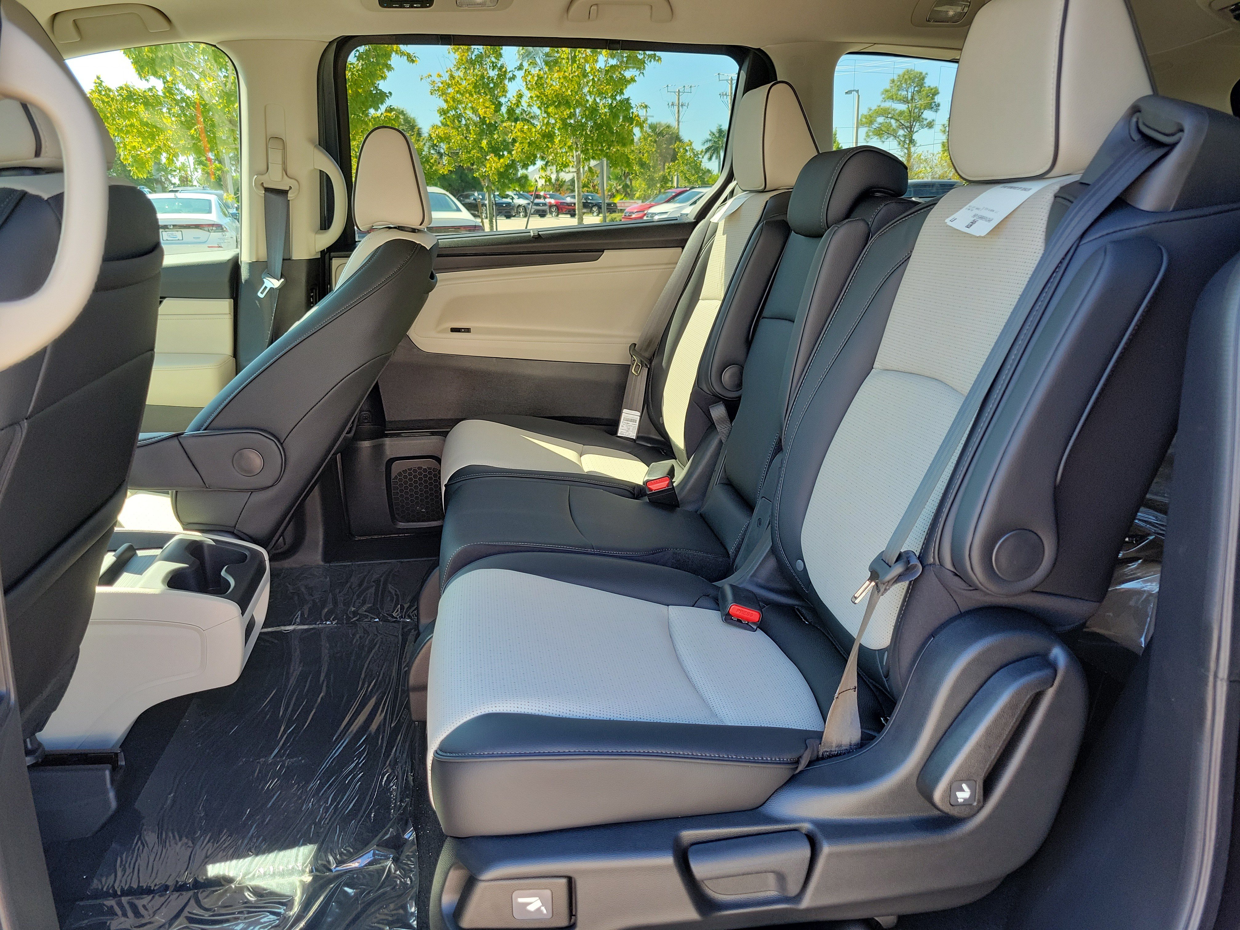 New 2027 Honda Odyssey Elite image 10