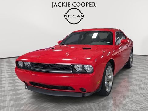 Used 2014 Dodge Challenger SXT w/ Super Sport Group (SS/T) image 1