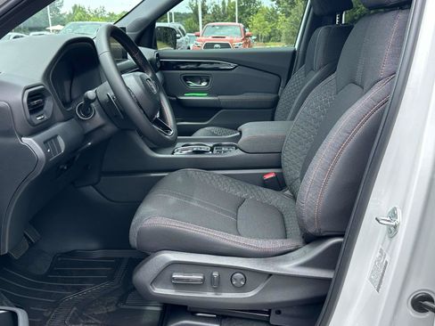 New 2026 Honda Pilot Sport image 4
