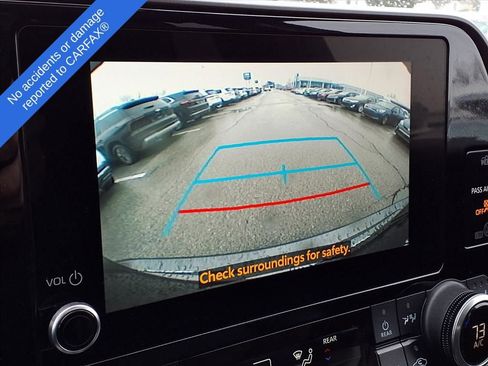 Used 2023 Toyota Highlander L image 26