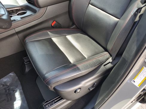 Used 2024 Dodge Durango R/T RWD image 23