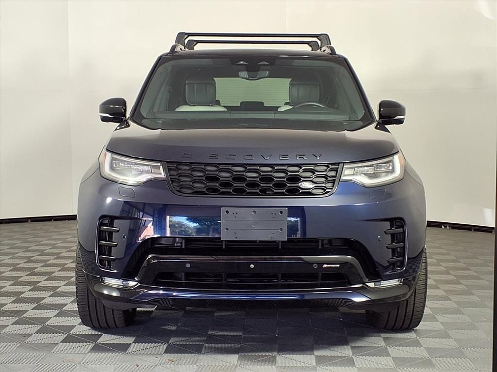 Used 2023 Land Rover Discovery HSE R-Dynamic AWD/4WD image 2