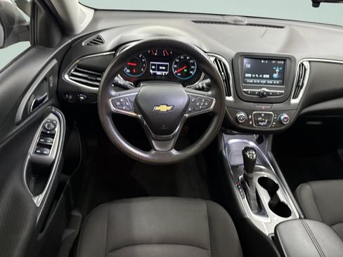 Used 2018 Chevrolet Malibu LT FWD image 10