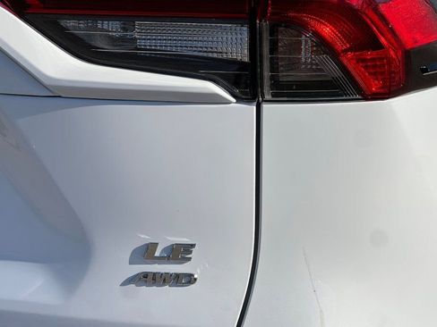 Used 2025 Toyota RAV4 LE AWD/4WD image 22