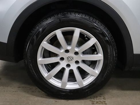Used 2019 Porsche Cayenne S w/ Premium Plus Package AWD/4WD image 28